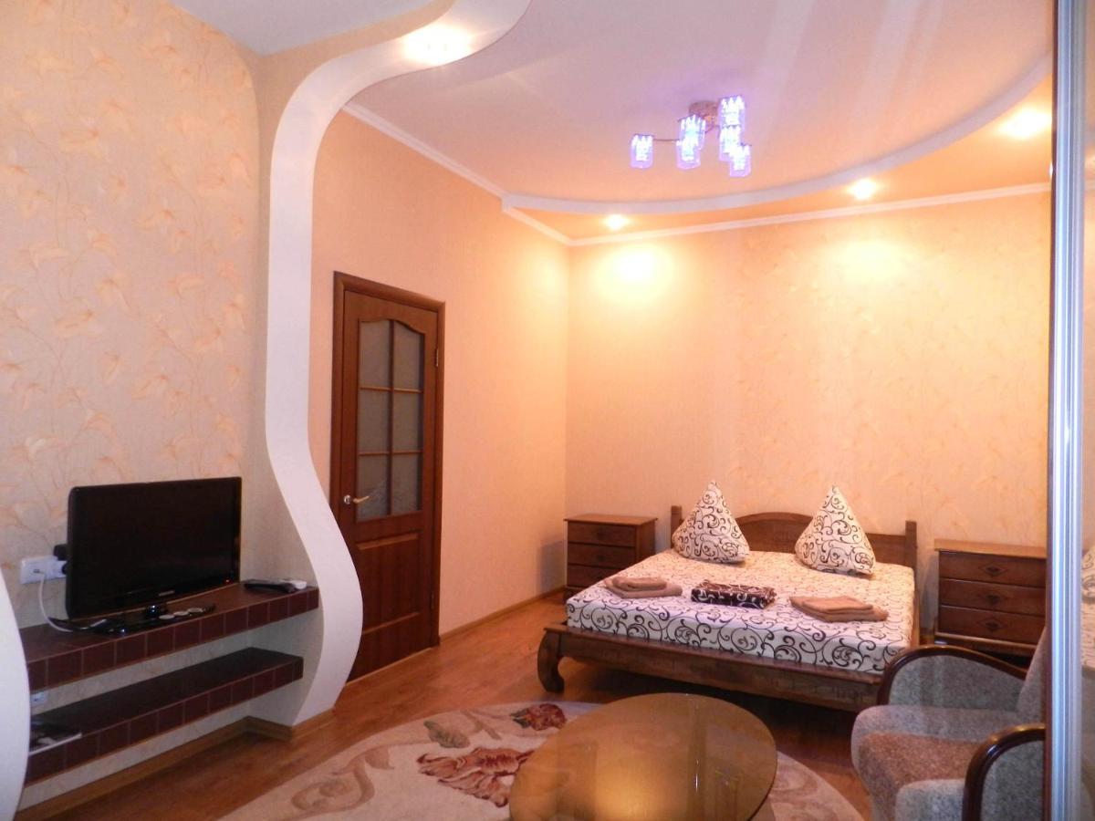 1-Room Luxury Apartment On Sobornyi Avenue 174-А, By Grandhome. Center Zaporizhia Exteriör bild